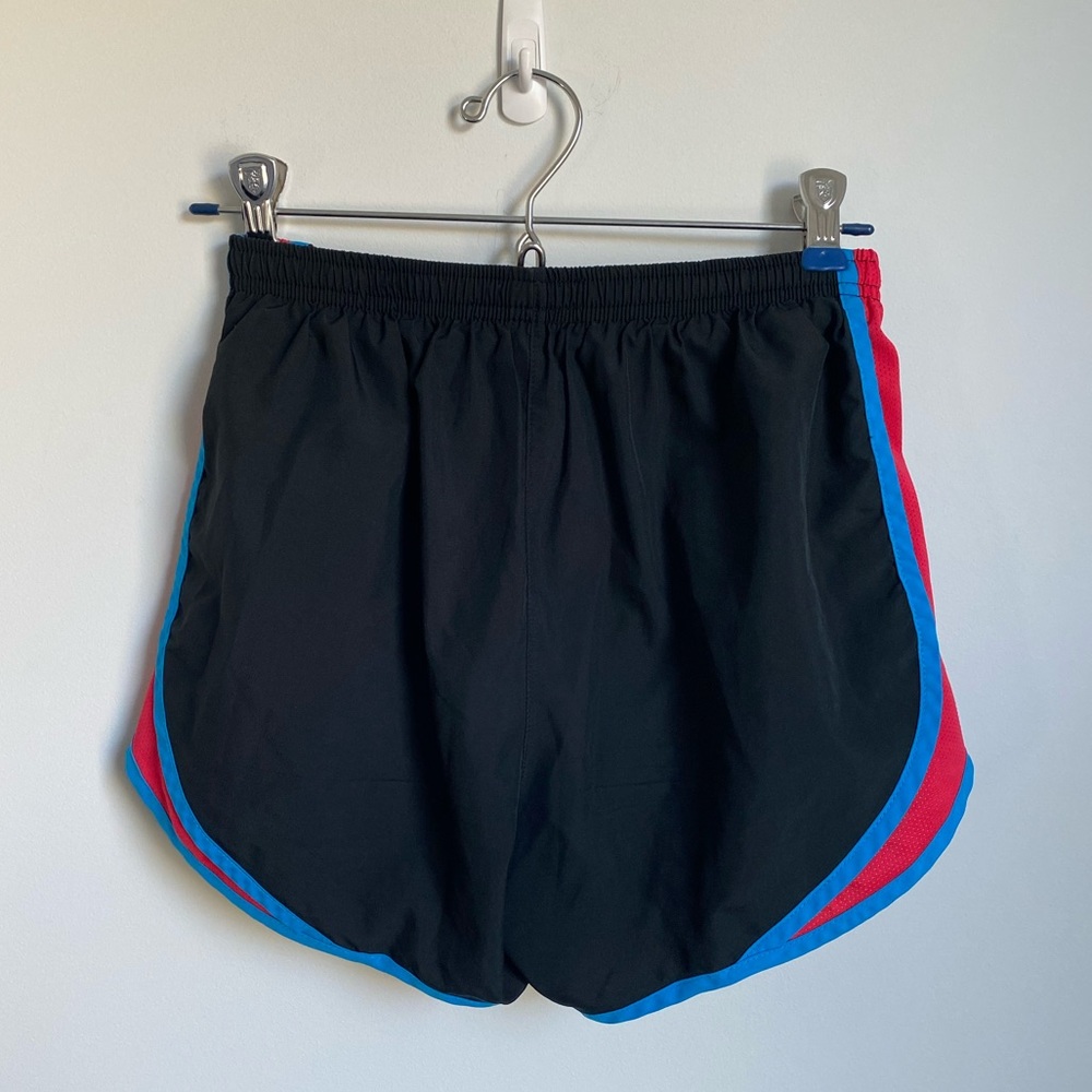 Nike Shorts - Picture 2 of 3